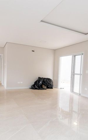 Casa à venda com 400m², 4 quartos e 8 vagas Casa à venda com 400m², 4 quartos e 8 vagasSala