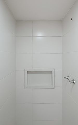 Apartamento à venda com 37m², 2 quartos e 1 vaga Apartamento à venda com 37m², 2 quartos e 1 vagaBanheiro