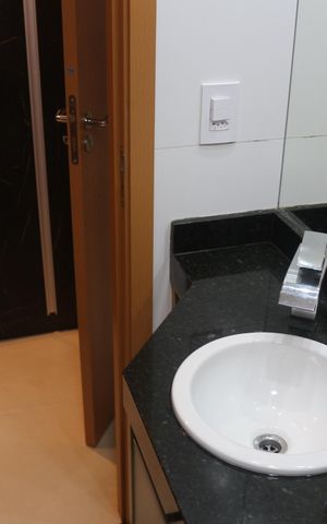 Apartamento à venda com 86m², 2 quartos e 1 vagaBanheiro da Suíte 1