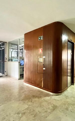 Apartamento à venda com 80m², 2 quartos e sem vaga Apartamento à venda com 80m², 2 quartos e sem vagaHall de entrada