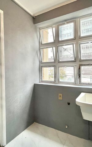 Apartamento à venda com 80m², 2 quartos e sem vaga Apartamento à venda com 80m², 2 quartos e sem vagaÁrea de Serviço