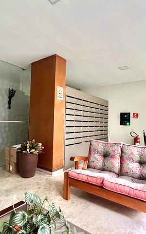 Apartamento à venda com 80m², 2 quartos e sem vaga Apartamento à venda com 80m², 2 quartos e sem vagaHall social