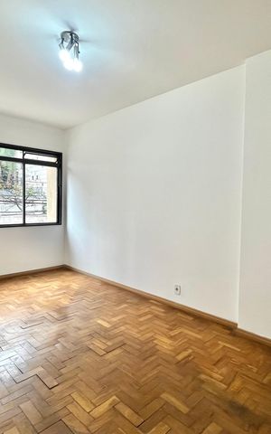 Apartamento à venda com 80m², 2 quartos e sem vaga Apartamento à venda com 80m², 2 quartos e sem vagaSala