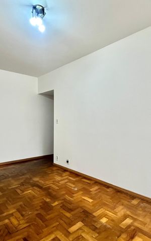 Apartamento à venda com 80m², 2 quartos e sem vaga Apartamento à venda com 80m², 2 quartos e sem vagaSala