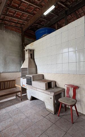 Casa à venda com 302m², 3 quartos e 2 vagas Casa à venda com 302m², 3 quartos e 2 vagasÁrea Externa