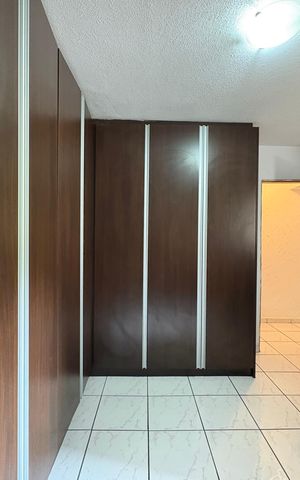 Casa à venda com 302m², 3 quartos e 2 vagas Casa à venda com 302m², 3 quartos e 2 vagasQuarto 2