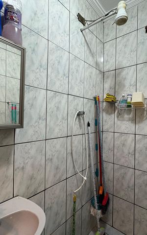 Casa à venda com 302m², 3 quartos e 2 vagas Casa à venda com 302m², 3 quartos e 2 vagasBanheiro 1