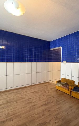 Casa à venda com 302m², 3 quartos e 2 vagas Casa à venda com 302m², 3 quartos e 2 vagasSala
