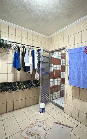 Casa à venda com 302m², 3 quartos e 2 vagas Casa à venda com 302m², 3 quartos e 2 vagasÁrea de Serviço