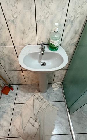 Casa à venda com 302m², 3 quartos e 2 vagas Casa à venda com 302m², 3 quartos e 2 vagasBanheiro 2