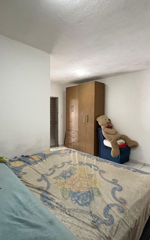 Casa à venda com 302m², 3 quartos e 2 vagas Casa à venda com 302m², 3 quartos e 2 vagasSuíte