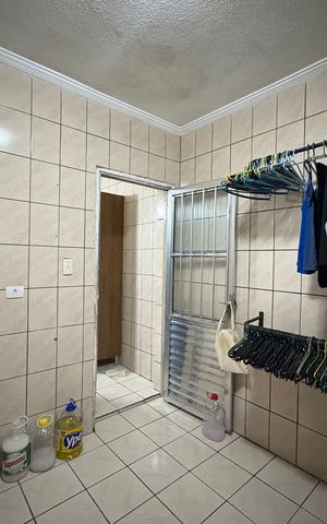 Casa à venda com 302m², 3 quartos e 2 vagas Casa à venda com 302m², 3 quartos e 2 vagasÁrea de Serviço