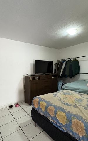Casa à venda com 302m², 3 quartos e 2 vagas Casa à venda com 302m², 3 quartos e 2 vagasSuíte