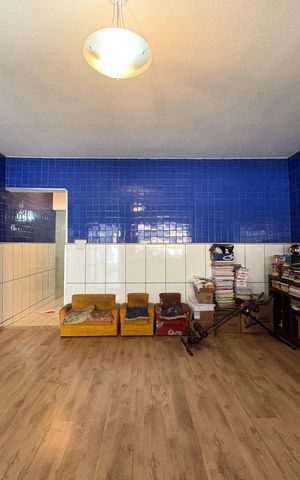 Casa à venda com 302m², 3 quartos e 2 vagas Casa à venda com 302m², 3 quartos e 2 vagasSala