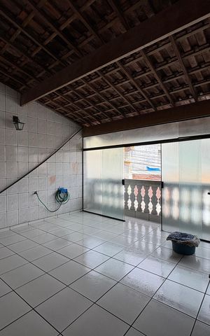 Casa à venda com 302m², 3 quartos e 2 vagas Casa à venda com 302m², 3 quartos e 2 vagasVaranda da Suíte