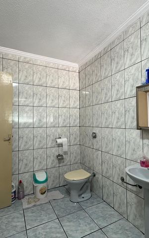 Casa à venda com 302m², 3 quartos e 2 vagas Casa à venda com 302m², 3 quartos e 2 vagasBanheiro da Suíte
