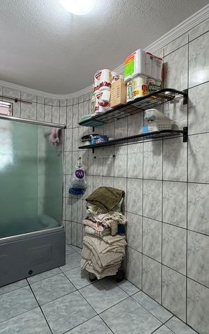 Casa à venda com 302m², 3 quartos e 2 vagas Casa à venda com 302m², 3 quartos e 2 vagasBanheiro da Suíte