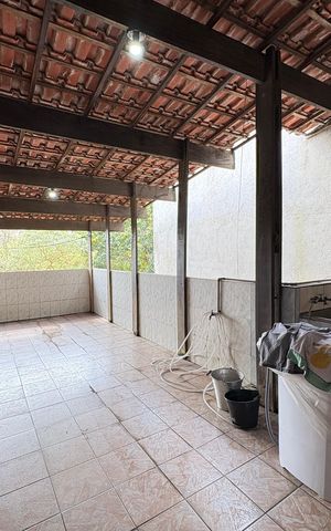 Casa à venda com 302m², 3 quartos e 2 vagas Casa à venda com 302m², 3 quartos e 2 vagasÁrea Externa