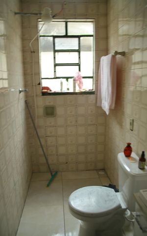 Casa à venda com 308m², 1 quarto e 2 vagasBanheiro