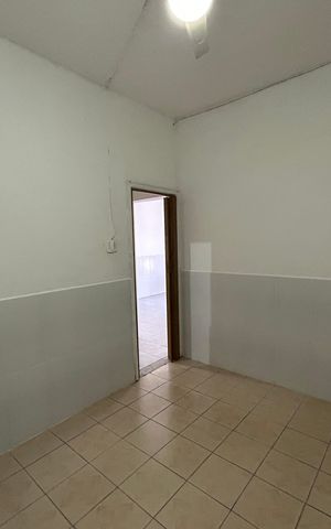 Casa à venda com 180m², 5 quartos e 1 vagaSuíte casa 1