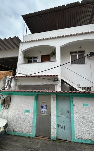 Casa à venda com 180m², 5 quartos e 1 vagaFachada + plaquinha