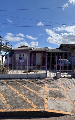 Casa para alugar com 45m², 1 quarto e 3 vagas Casa para alugar com 45m², 1 quarto e 3 vagasFachada