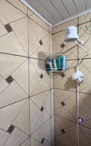 Casa para alugar com 45m², 1 quarto e 3 vagas Casa para alugar com 45m², 1 quarto e 3 vagasBanheiro