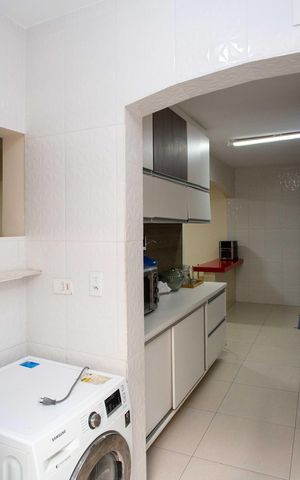 Casa à venda com 250m², 5 quartos e 2 vagasÁrea de Serviço Casa 2