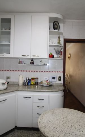 Casa à venda com 169m², 4 quartos e 3 vagasCozinha