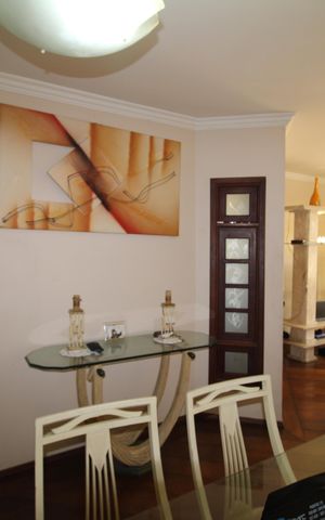 Casa à venda com 169m², 4 quartos e 3 vagasSala