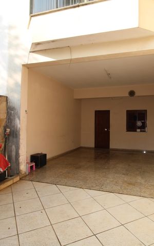 Casa à venda com 169m², 4 quartos e 3 vagasGaragem