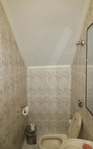 Casa à venda com 169m², 4 quartos e 3 vagasGaragem - Banheiro