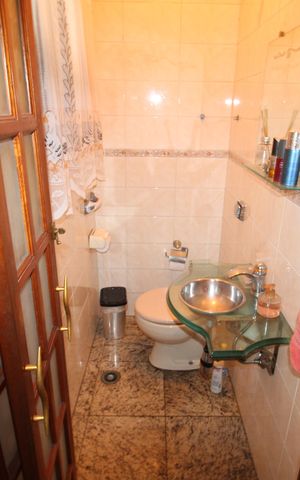 Casa à venda com 169m², 4 quartos e 3 vagasLavabo