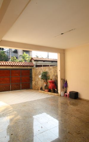 Casa à venda com 169m², 4 quartos e 3 vagasGaragem