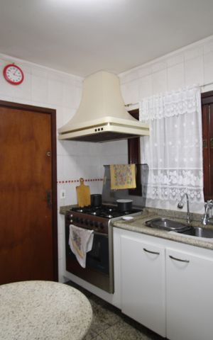 Casa à venda com 169m², 4 quartos e 3 vagasCozinha