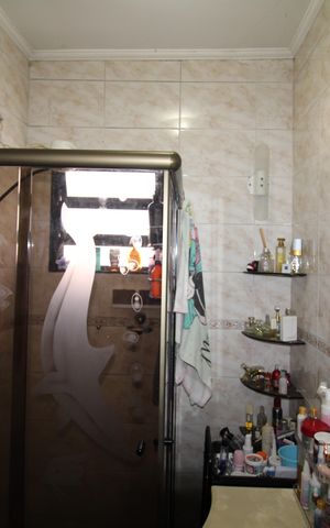 Casa à venda com 169m², 4 quartos e 3 vagasBanheiro/Suite 2