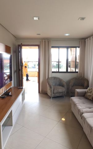 Casa à venda com 368m², 3 quartos e 2 vagasSala 1