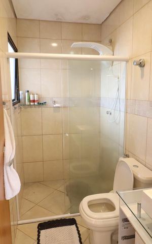 Casa à venda com 368m², 3 quartos e 2 vagasBanheiro da Suíte 1