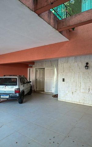 Casa à venda com 250m², 5 quartos e 3 vagasGaragem