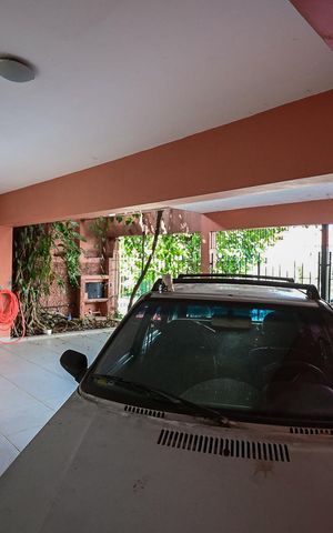 Casa à venda com 250m², 5 quartos e 3 vagasGaragem
