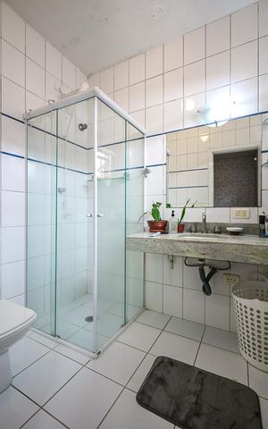 Casa à venda com 250m², 5 quartos e 3 vagasBanheiro Suíte 1