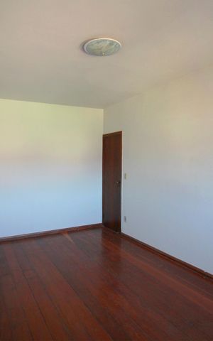 Casa à venda com 508m², 4 quartos e 2 vagasQuarto 3