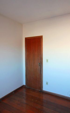 Casa à venda com 508m², 4 quartos e 2 vagasQuarto 2