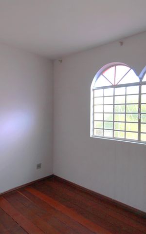 Casa à venda com 508m², 4 quartos e 2 vagasQuarto 1