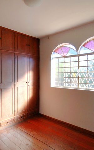 Casa à venda com 508m², 4 quartos e 2 vagasSuíte
