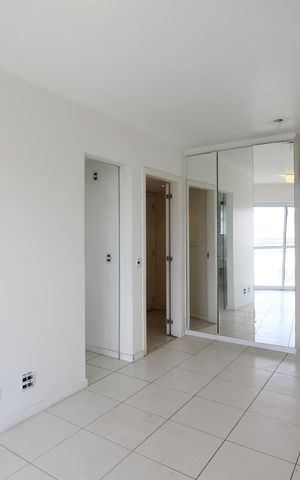 Apartamento à venda com 71m², 2 quartos e 2 vagasSala