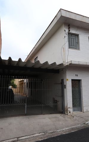Casa à venda com 356m², 7 quartos e 8 vagasFachada