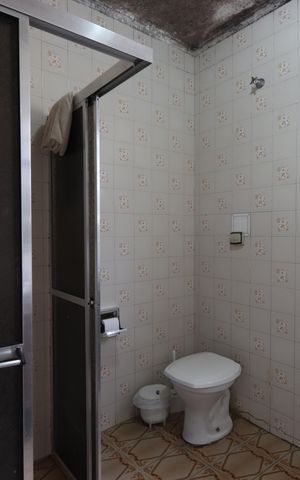 Casa à venda com 356m², 7 quartos e 8 vagasBanheiro 2 - Casa 3