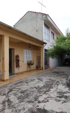 Casa à venda com 356m², 7 quartos e 8 vagasQuintal