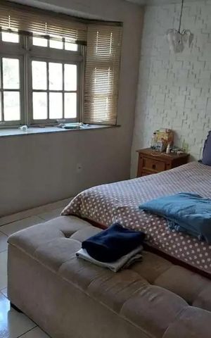 Casa à venda com 379m², 3 quartos e 2 vagas